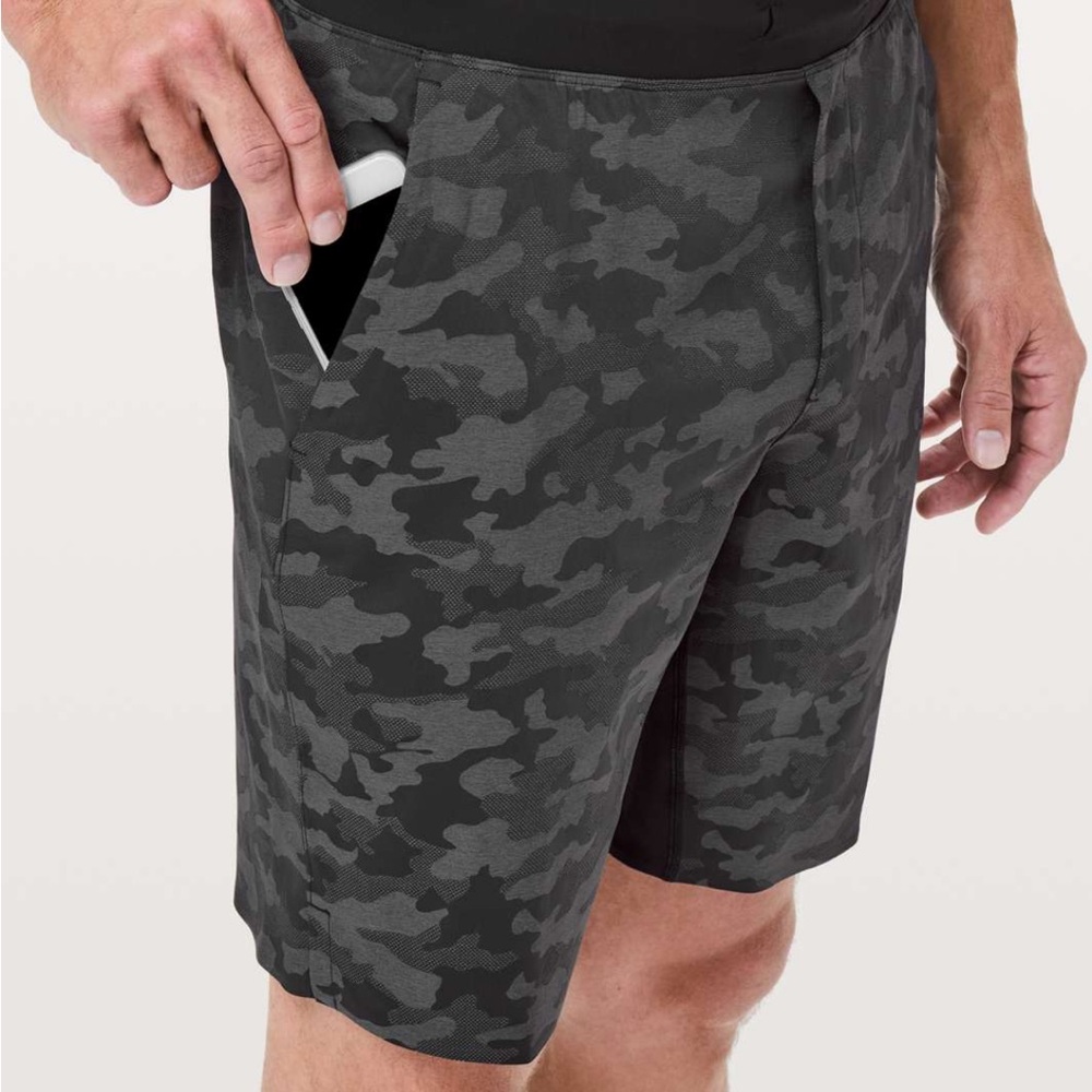 Lululemon T.H.E. Short Linerless 9” Variegated Mesh Camo Black Size S